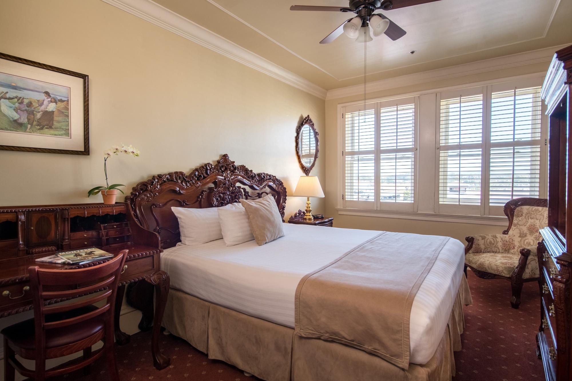 The Monterey Hotel Екстериор снимка