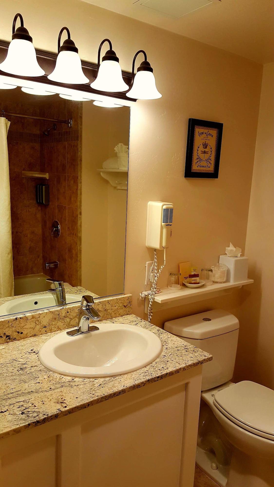 The Monterey Hotel Екстериор снимка