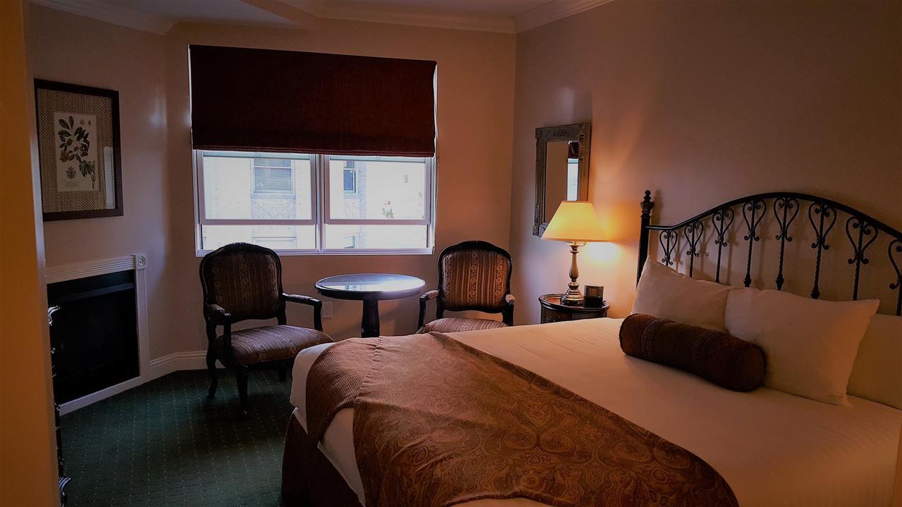 The Monterey Hotel Екстериор снимка