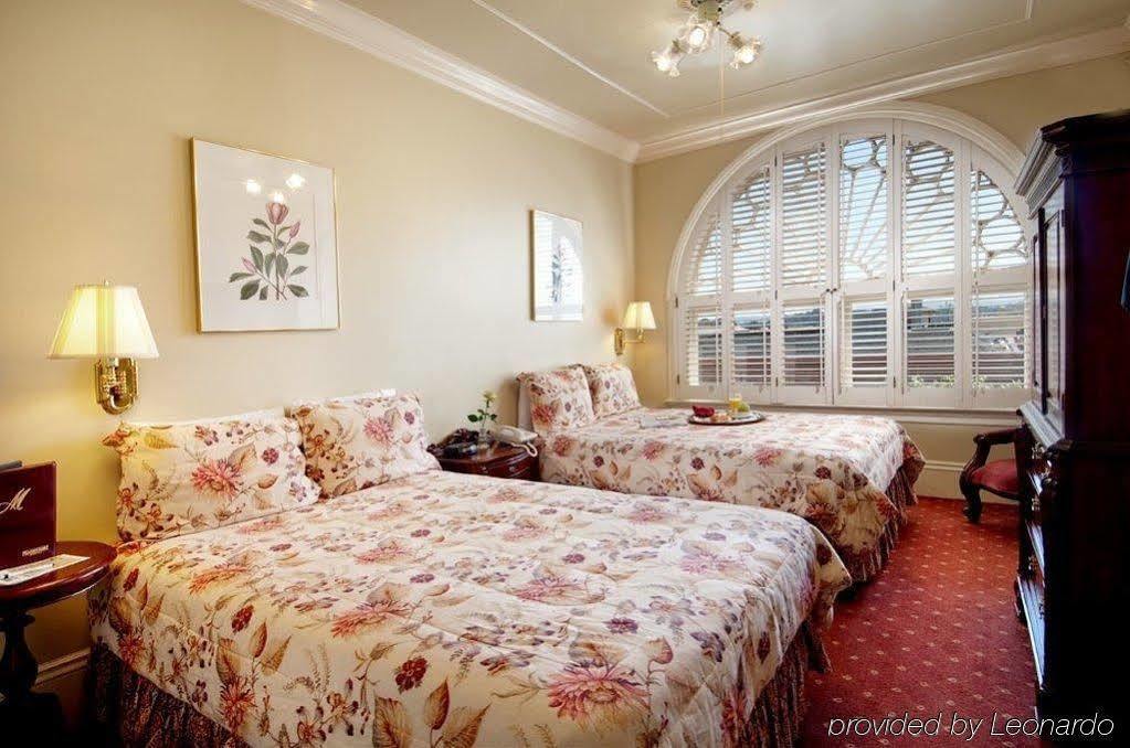 The Monterey Hotel Екстериор снимка