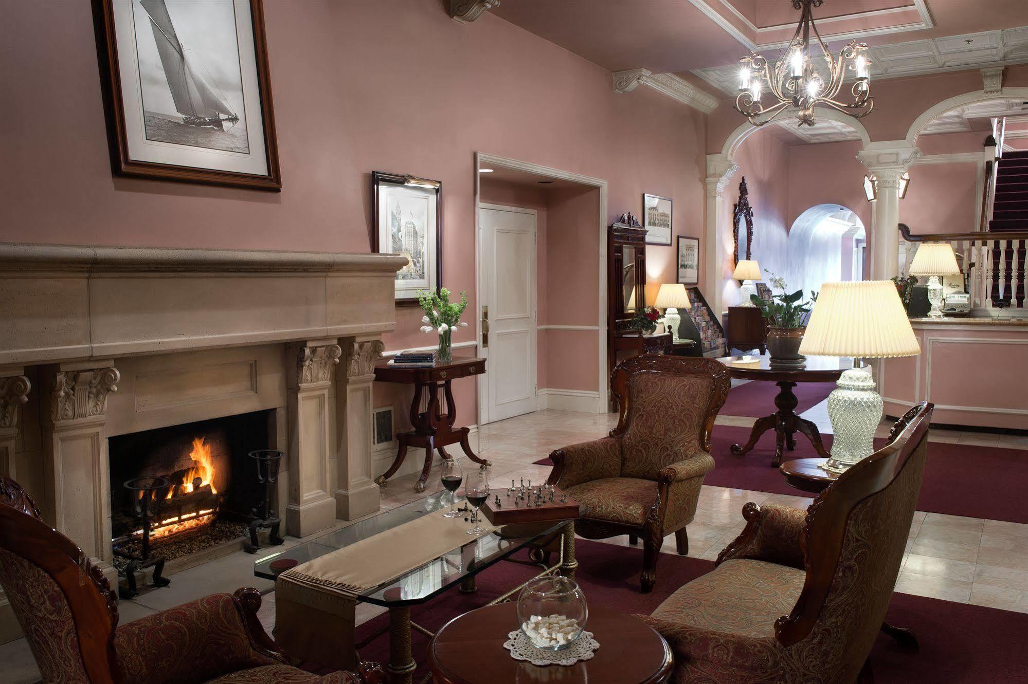 The Monterey Hotel Екстериор снимка